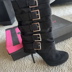 Boots (size 8)