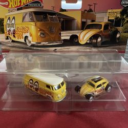 Hot Wheels Premium Mooneyes Volkswagen Bud Beetle