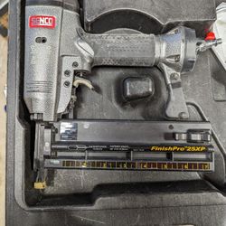 Senco Pneumatic 18g Brad Nailer