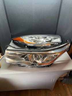 2014 to 2016 Highlander LE Plus/LE Halogen Headlight