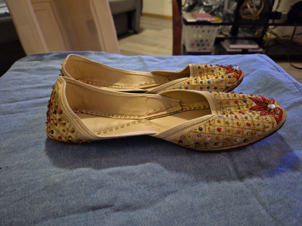 Punjabi Mojri Size 8
