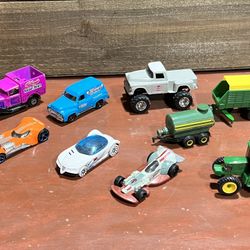 Lot of vintage cars 9 pieces