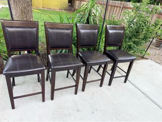 Set of 4 Counter Height Bar Stools/chairs