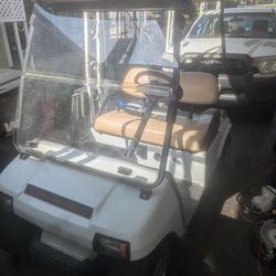 Club Car Golf cart Has New Batteries 