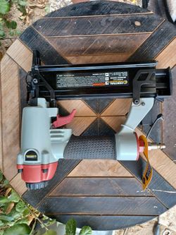 Central Pneumatic 18 gauge 2-in-1 air nailer stapler