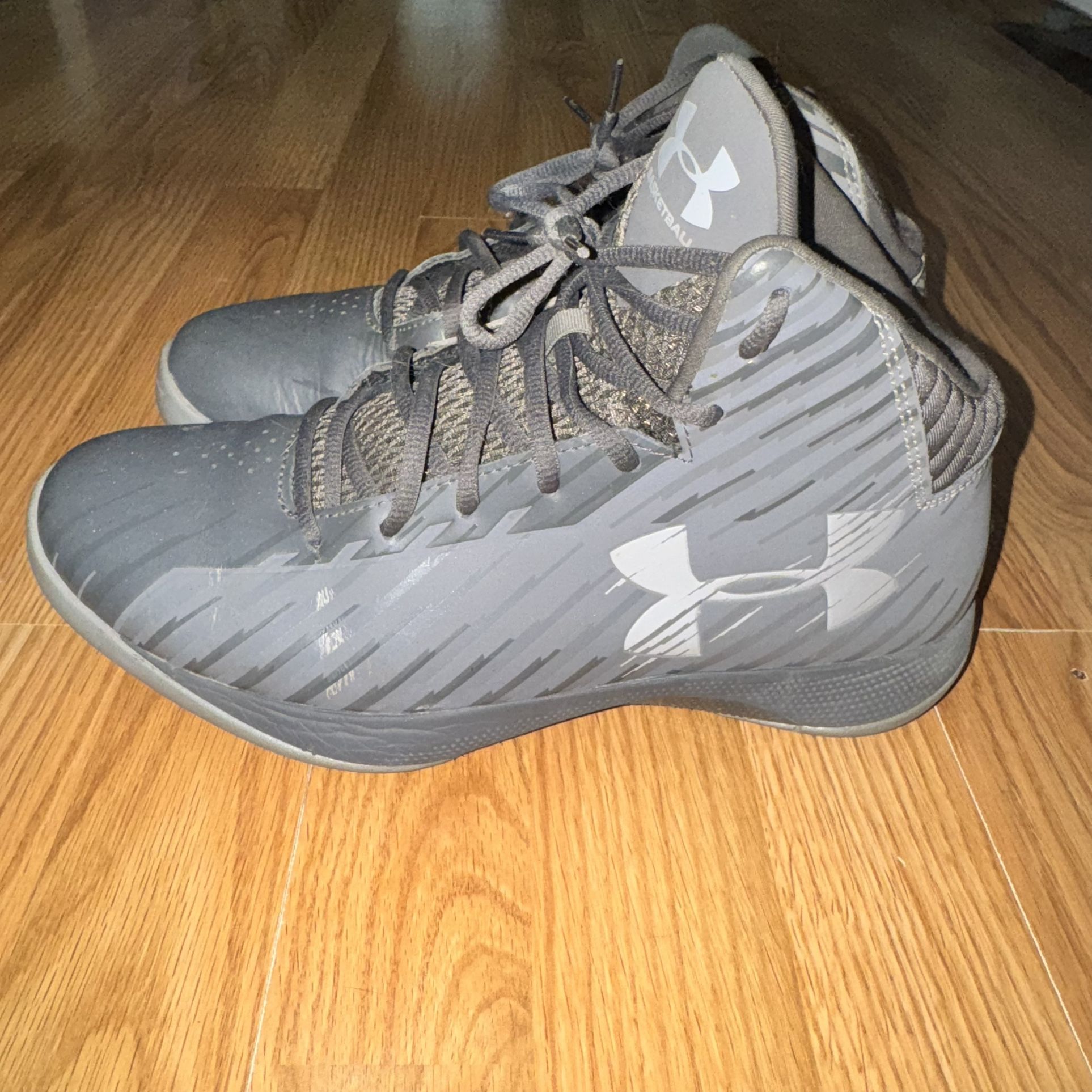 Under Armour Sneakers