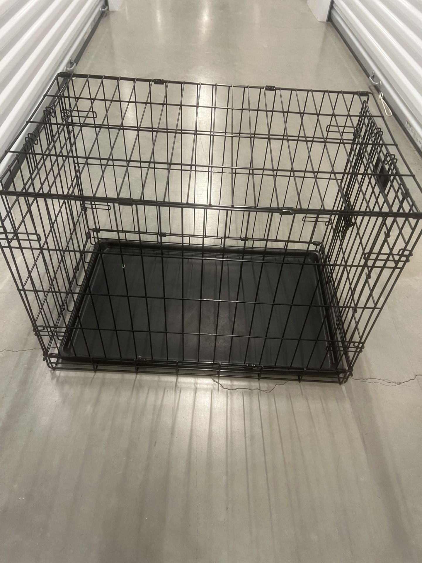 Pet cage carrier great condition. Location below 31705 SR-54 Wesley Chapel, FL 33545 storage mart Formally Metro Self Storage