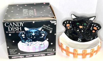 Vintage 1994 Halloween Black Cat Candy Dish w/ Light Sensor