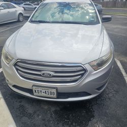 2013 Ford Taurus