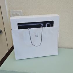 MacBook Pro 16" Original Retail Box + Apple Store Bag (EMPTY)