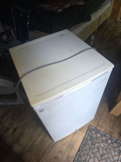Mini fridge