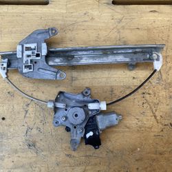 2008,2009,2010,2011,2012,2013 Nissan Rogue Rear Passenger Side Window Regulator