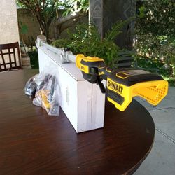 DeWalt 20v New.   Trimmer.  Brushless Motor.    Tool Only