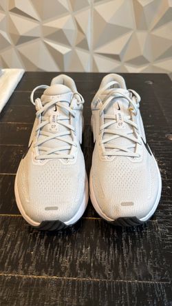 Nike Quest 7 Men’s Running Shoes Size 13 – Worn Once