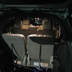 Ford Explorer  Título Limpio