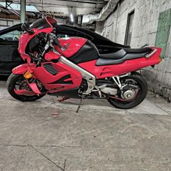 Honda Vfr 750