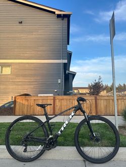 Trek Marlin 5 Mountain Bike – Large Frame - Bicycle Disc Brakes