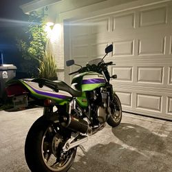 Kawasaki ZRX1200r 