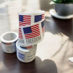1 Roll 🇺🇲 US Flag 2024 USPS Forever® Postage Stamps