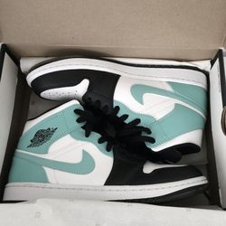Nike Air Jordan 1