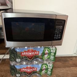 Insignia Microwave 