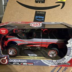 Nissan Titan hot wheels dropotaro vehicle