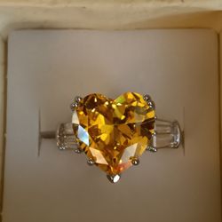 Size 6 Canary Heart White Baguettes Sterling Silver Setting