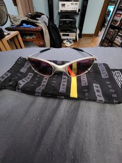 Oakley Juliet