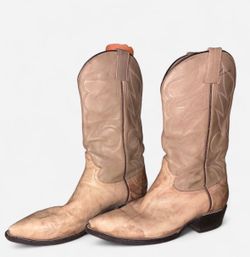Men’s Tan leather cowboy boots