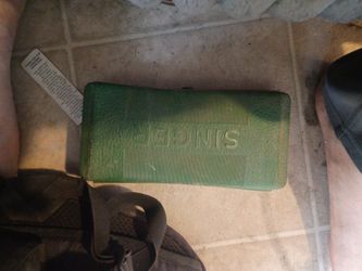 Portable sewing machine