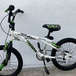 Razor. Cobra. Kids. Bike. 18 inch tires