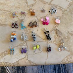 20 Sets Of Vintage Dangling Earrings 