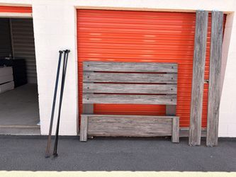 ASHLEY QUEEN SIZE BEDFRAME