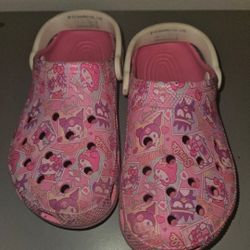 Sanrio Crocs Size 6