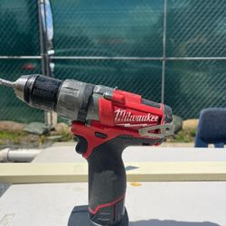 Milwaukee m12 fuel hammer drill with 6.0 battery