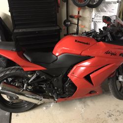 Kawasaki 2009  Or Honda rebel  2008  $2,499