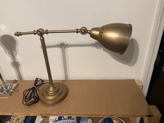 Beautiful table lamp with lots of adjustment levers