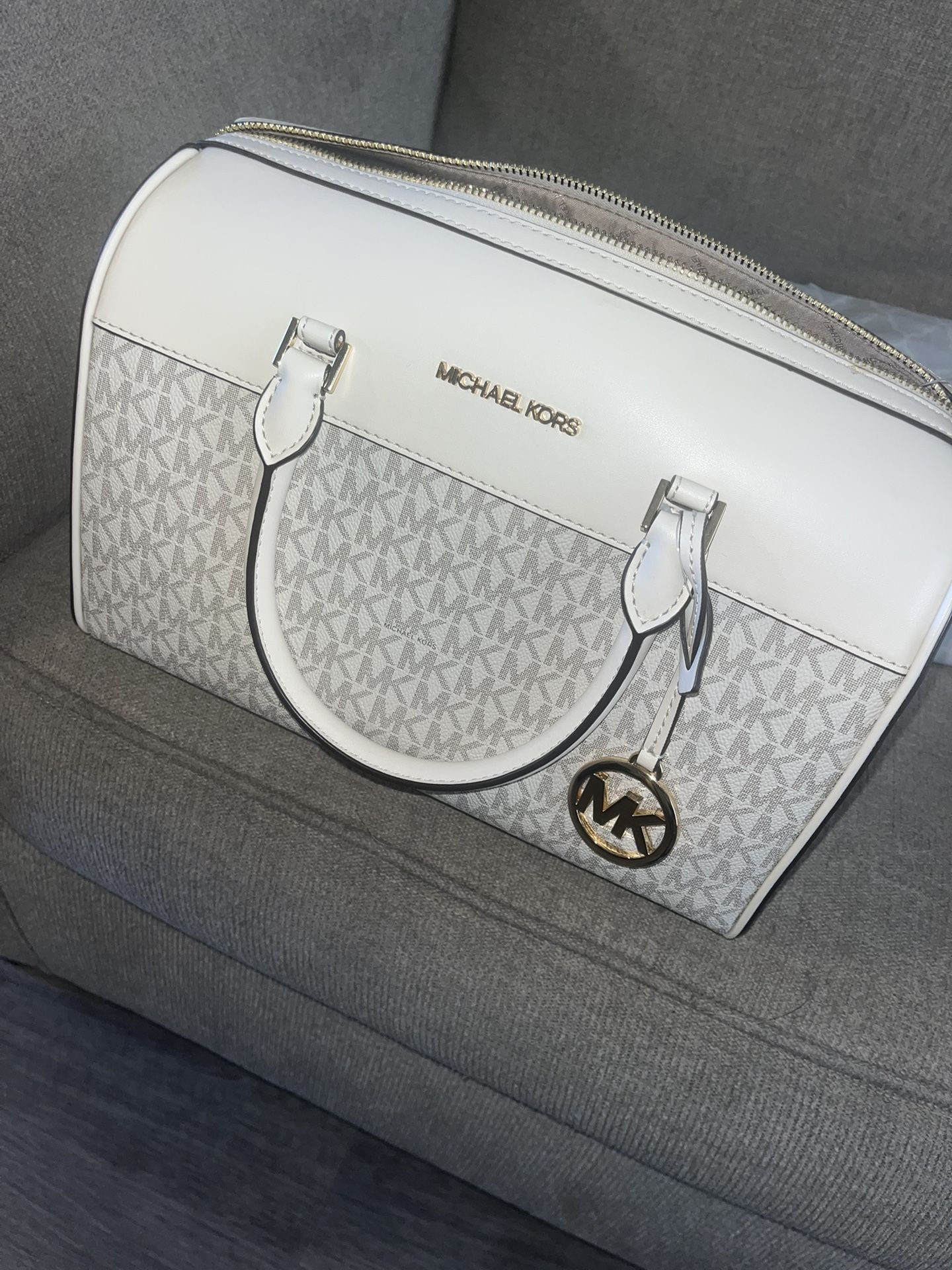 MICHAEL KORS DUFFLE/PURSE