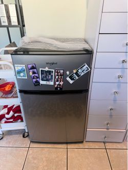 Whirlpool mini fridge freezer 3.1 ft