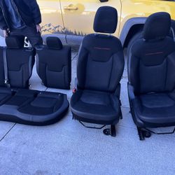 front seats and back Jeep Renegade Trailhawk