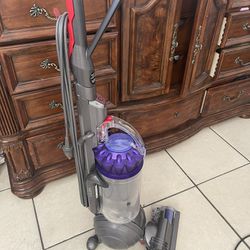 Dyson Ball Animal Vacuum Cleaner 