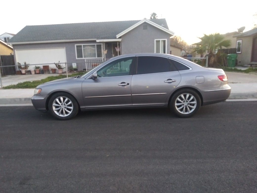 06 HYUNDAI AZERA, CLEAN TITLE, 120K MILES, RUNS GREAT, NO MECHANICAL ISSUES, $1850