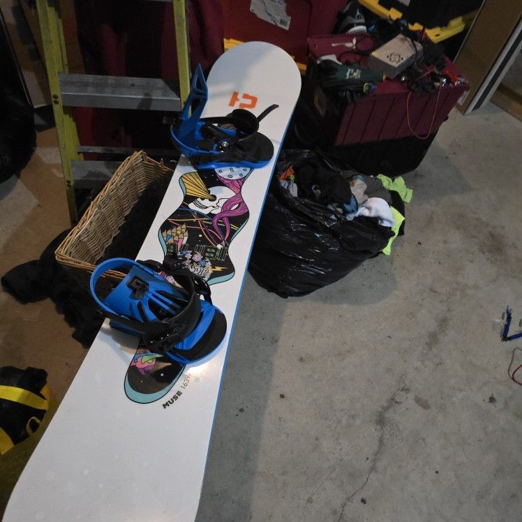 Snowboard Package With Snowboard, Boots,pants,jacket,bindings