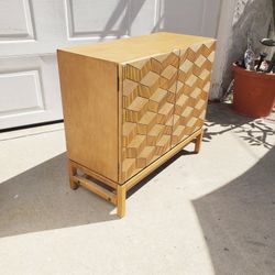 Tachuri Geometric Cabinet 