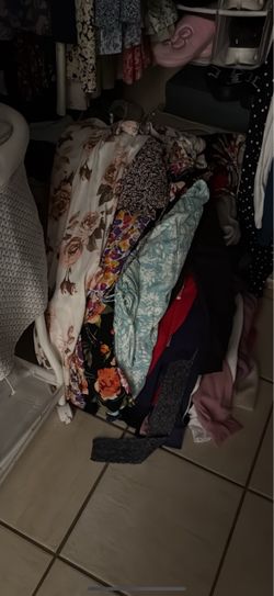 Womens clothes / dresses