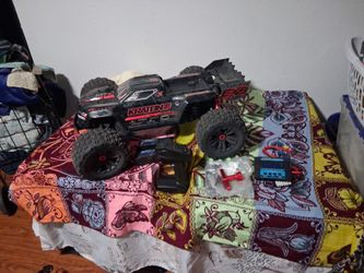 Rc monster truck Kraton 8s