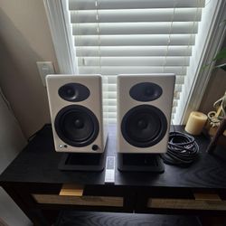 Audioengine A5+ Powered Speakers with Kanto S6 Desktop Stands