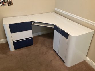 Bedroom desk furniture