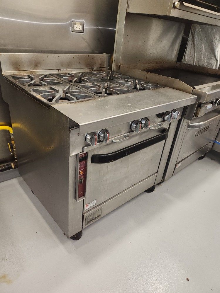 Southbend 36" 6 Burner Gas Range w/ Standard Oven, Natural Gas Restaurant Commercial