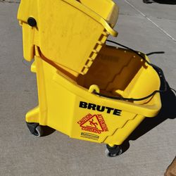 Commercial Rubbermaid Mop Bucket Price Drop